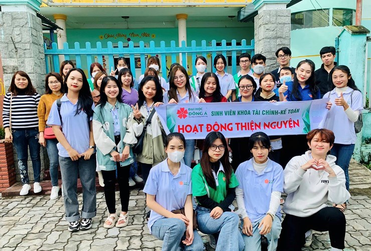 Chương trình hoạt động cộng đồng "LAN TỎA YÊU THƯƠNG"